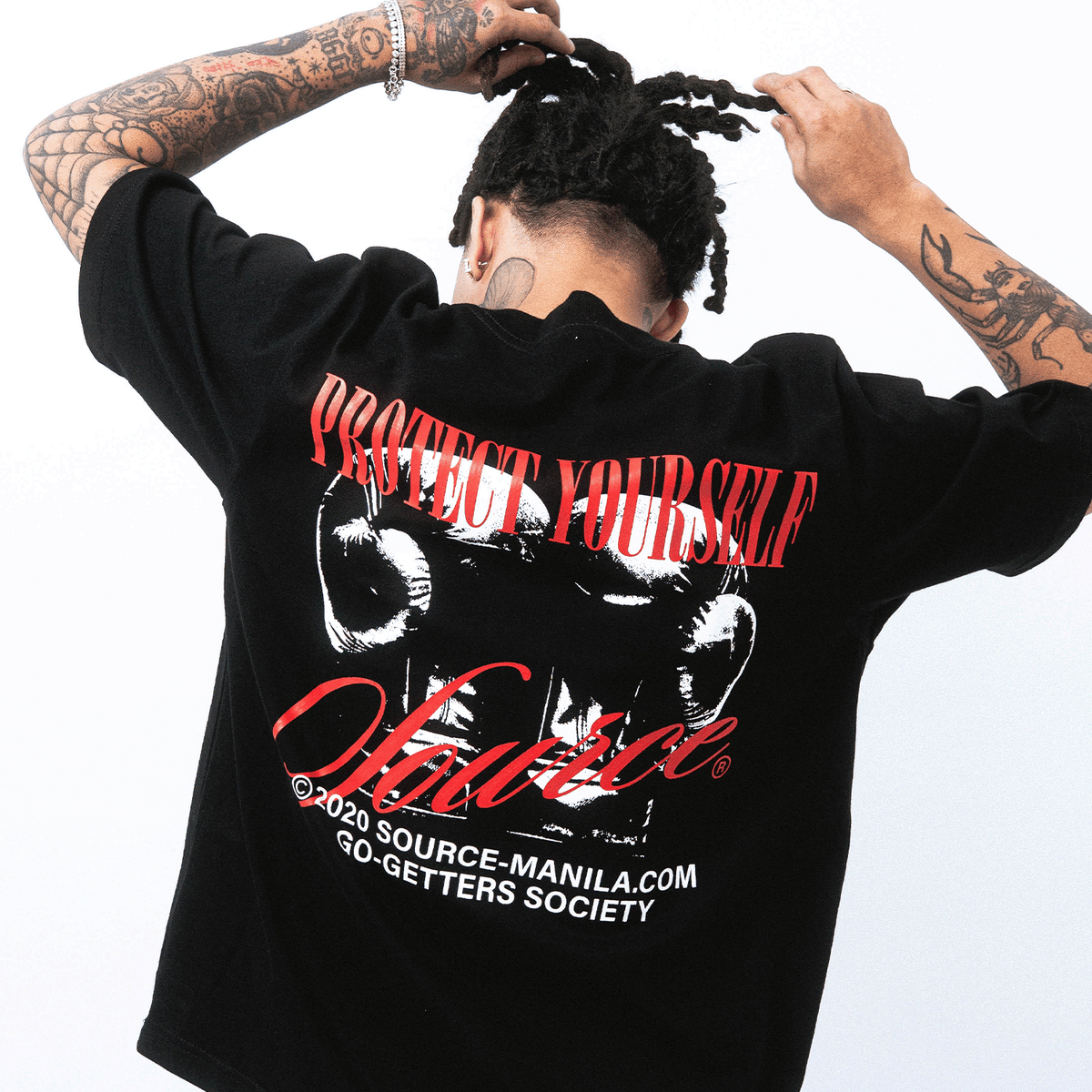 Gloves Up Boxy Tee - Black