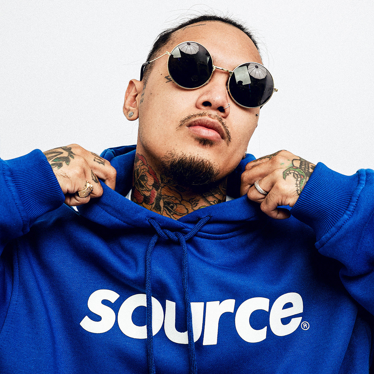 OG Logo Worldwide Pullover Hoodie - White in Blue